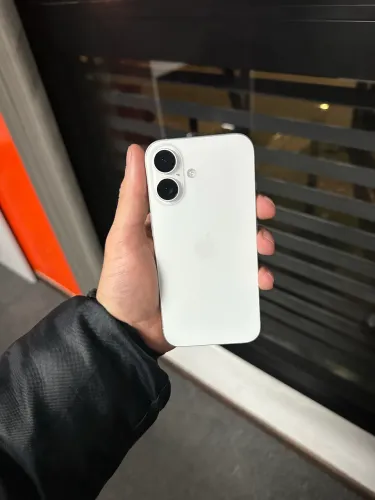 iPhone 16 128GB