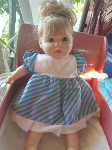 Boneca bebê que fala 37cm 