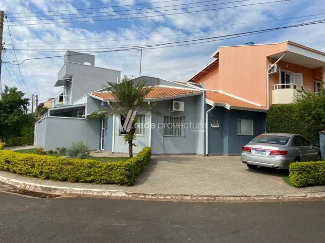 Casa térrea a venda no Condomínio Okinawa na cidade de Paulínia.