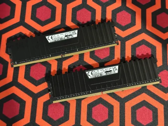 Memória RAM 2x16Gb Corsair 2666mHz