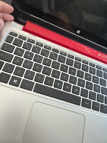 Notebook HP - com defeito, retirada de peças