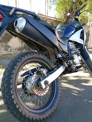 VENDO XRE 300 ANO 2016