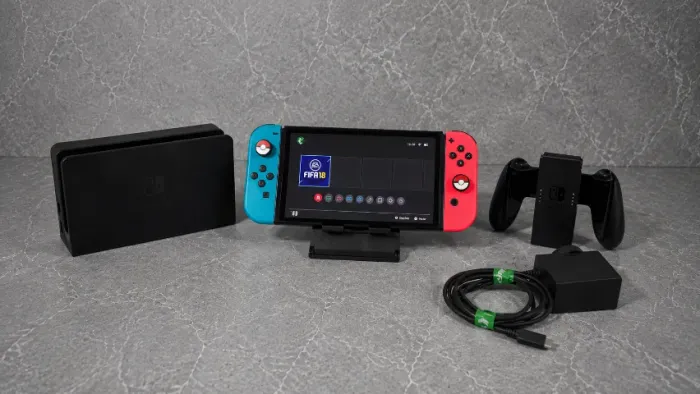 Nintendo Switch OLED Completo +DESBLOQUEADO + Acessórios Originais 