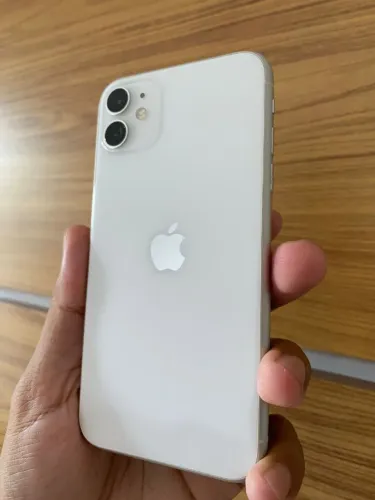 iPhone 11 64GB Seminovo Impecável