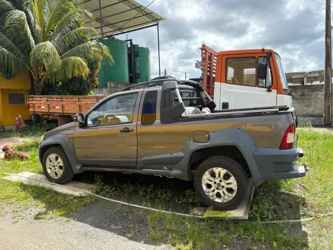 Fiat Strada Adventure 1.8/ 1.8 Locker Flex CE 2010