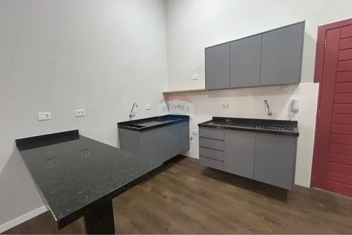 Oportunidade no Centro de São Roque Kitnet Nova com Garagem e Fino Acabamento!