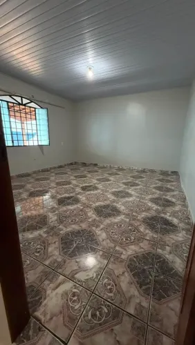 Aluga-se casa no Bairro Mecejana.
