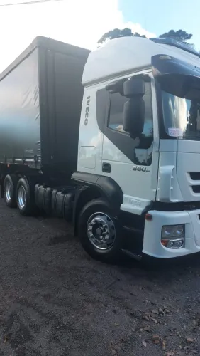 Iveco strallis 6 x 2 teto alto ano 2012