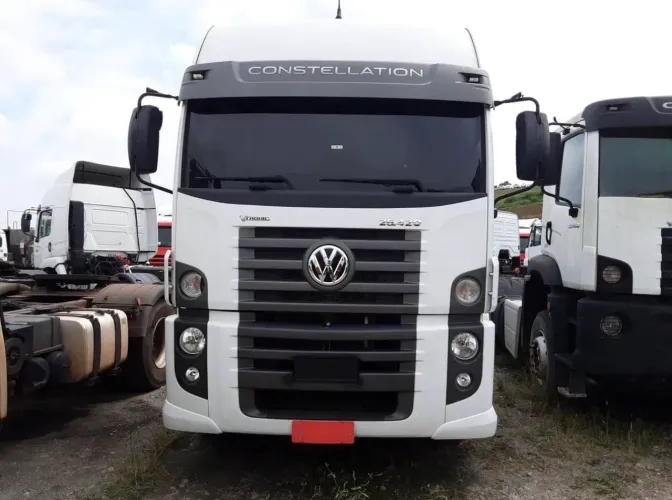 Cavalo Volkswagen Constellation 25.420 estado de novo