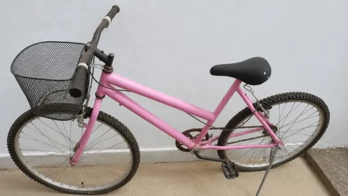 Bicicleta aro 26 com cestinha