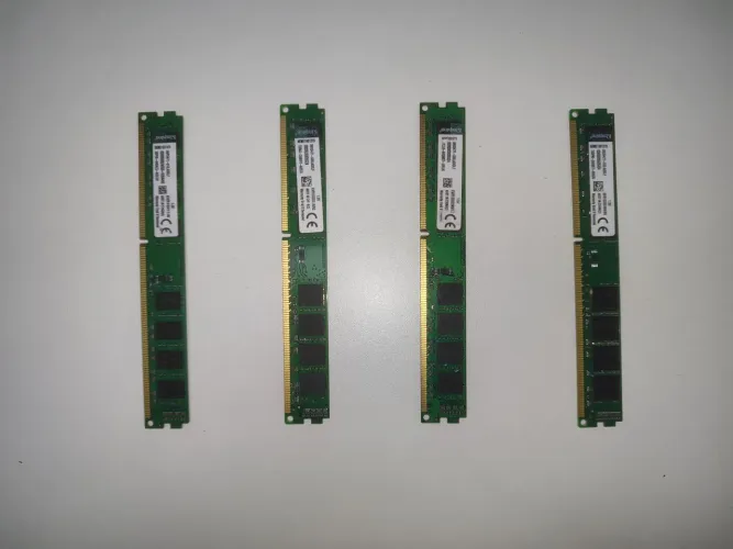 4 x Memória RAM ddr3 Kingston KVR1333D3N9/8G