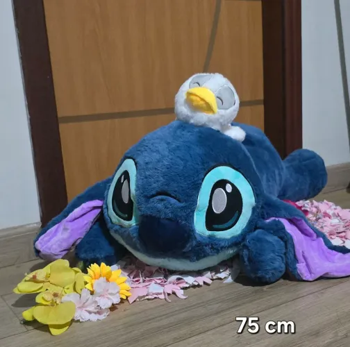 Stitch patinho deitado 75 cm