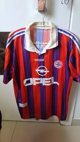 Camisa Bayern Munich anos 90