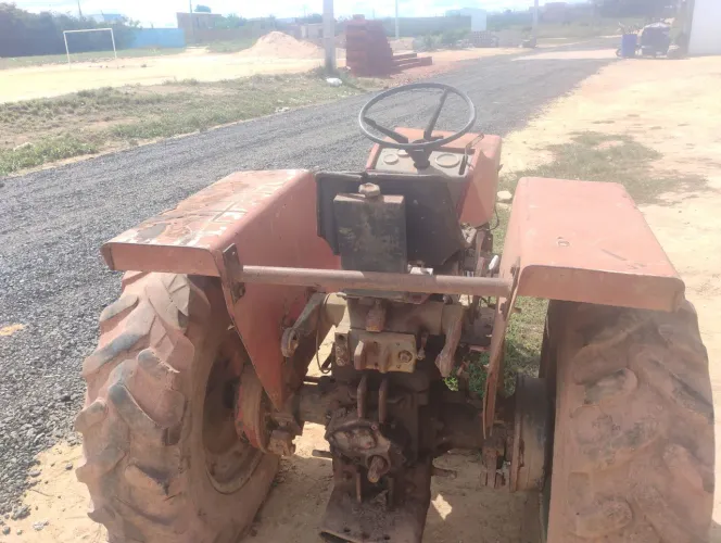Trator ? Agrale 4300