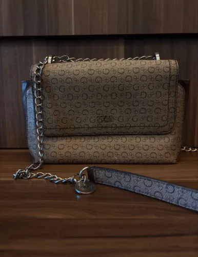 Bolsa guess