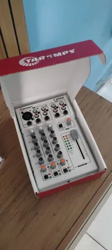 Vendo mesa de som Taramps 