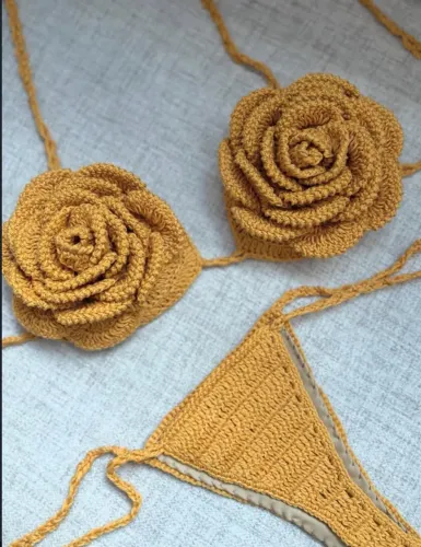 Biquínis de crochê
