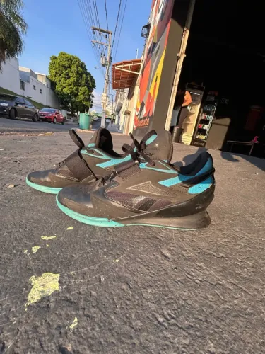 Reebok legacy 3 - Tamanho 40