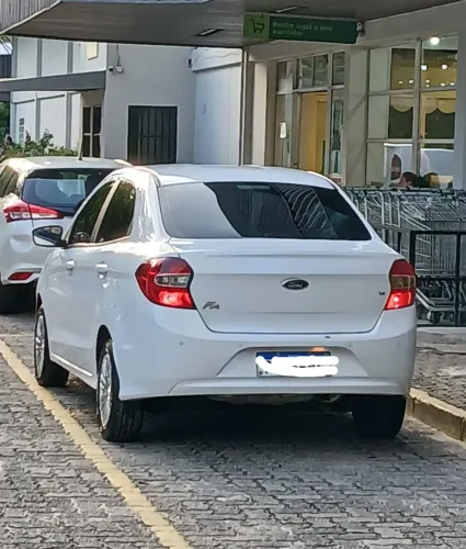 Ford KA+ Sedan 1.5 16V Flex 4P 2015