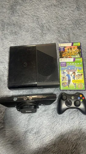 Vendo xbox 360 bloqueado com hd 250GB Kinect e controle