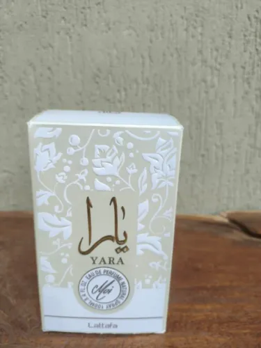 Perfume Lattafa Yara Moi 100ml Edp Feminino