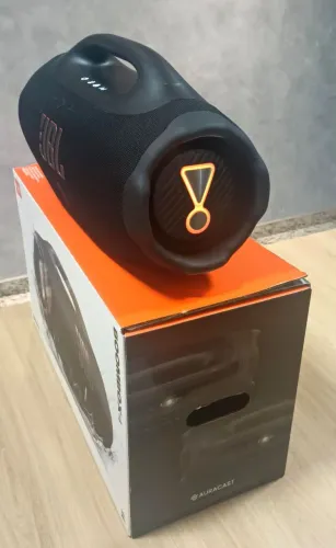 BOMBOX 4