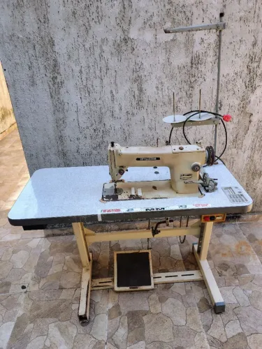 Máquina de costura