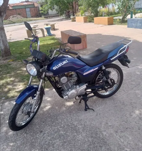 Suzuki GS 120 linda e conservada vender logo.