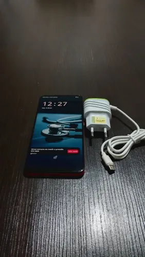 Motorola G35 bem novinho 256 Gigas de memória Android 15.