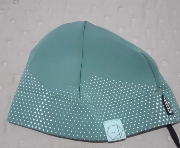 Vendo gorro ION.