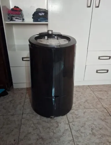 Vendo esta centrífuga 20kilos conservada não troco 
