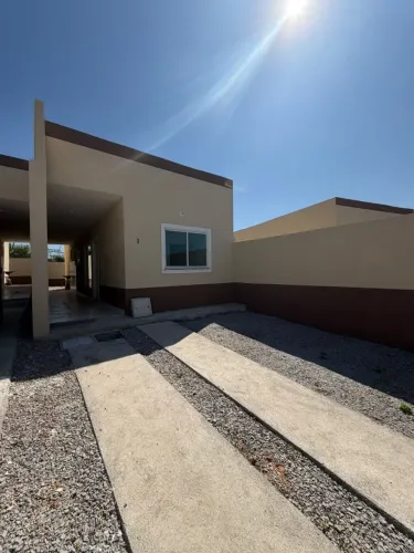 CASA COM 2 QUARTOS EM CONDOMíNIO FECHADO - POR R$ 185.000,00