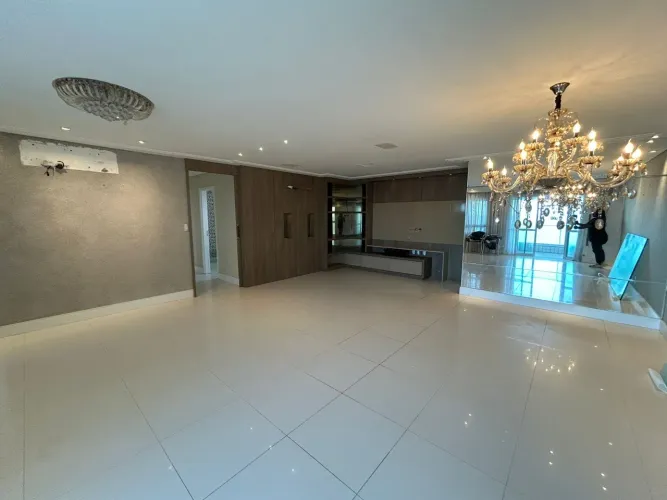 APARTAMENTO À VENDA NA PONTA DO FAROL, ANDAR ALTO 3 SUITES