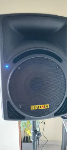 Caixa de som (defeito estalando)