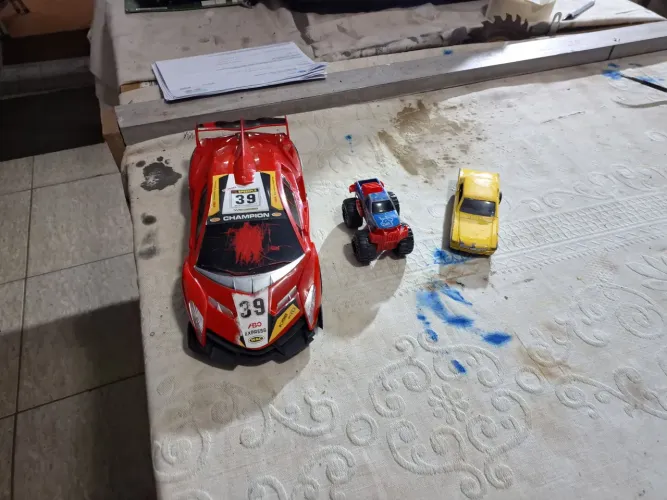 Lote com 3 carrinhos