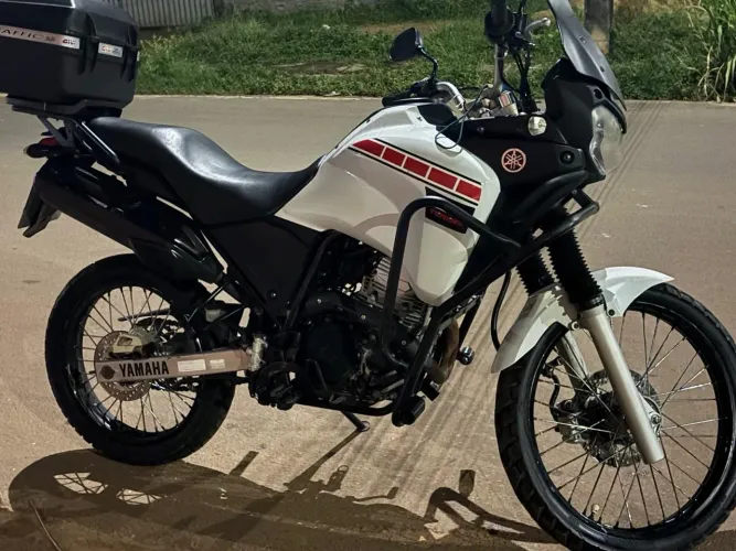 Vende- se moto tenere 250. Ano 2013 