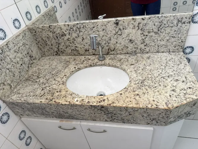 Bancada de mármore com pia
