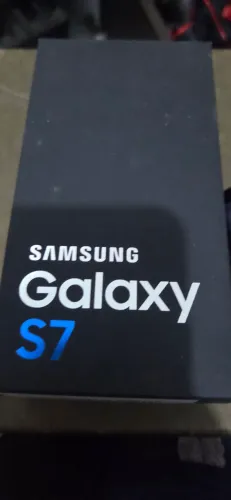 Caixa com fone galaxy s7