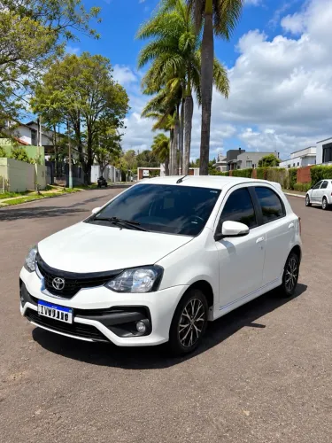 Toyota Etios Platinum 1.5 Flex 16V 4P Aut. 2019