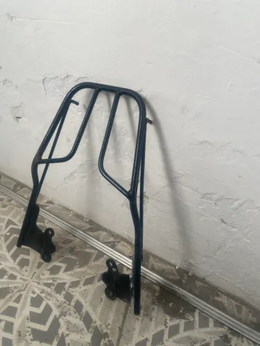Suporte de baú,  ?churrasqueira? cb 300