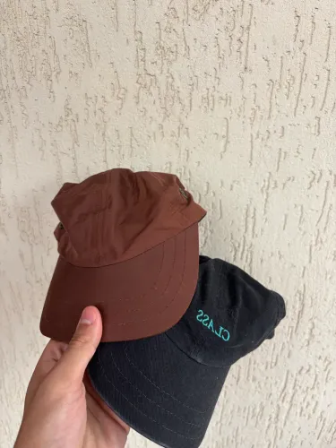 Boné Class simplicity e boné Class Sport hat