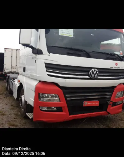 Volkswagen 29.520 Meteor 29.520 6x4 2p (diesel)(E5) 2022/2023 Vamos Seminovos Pinheirinho