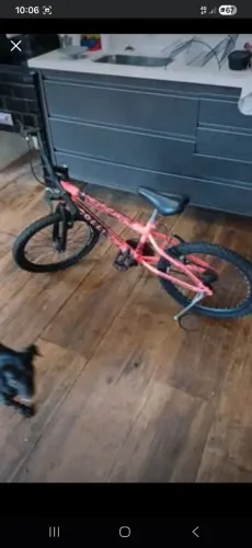 Bicicleta Infantil aro 12. Em excelente estado