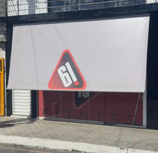 Toldo cinza reforçado