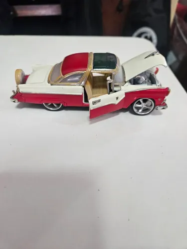 Ford crown vitória Miniatura