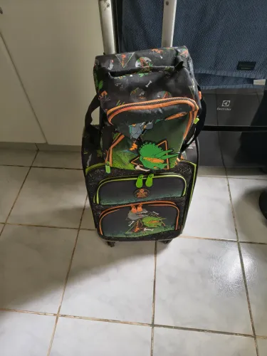 Mala/mochila de rodinhas 360° e lancheira térmica