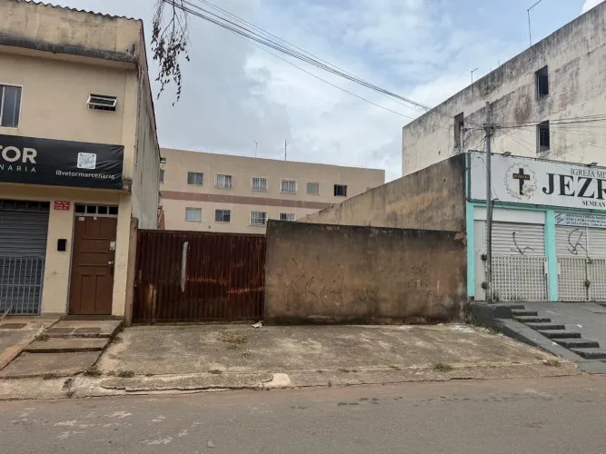 Lúcia Imóveis - Lote 180m² na QN 122 da Samambaia Sul | R$ 350 mil