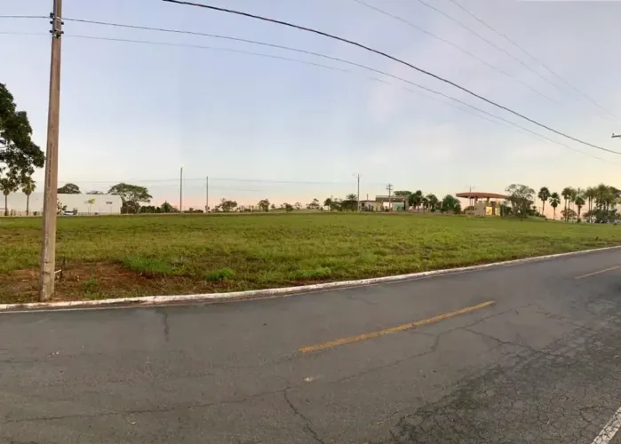 Terreno/Lote no Condomínio Náutico Portal Das Aguas no Lago Do Manso ao Lado Malaí Manso R