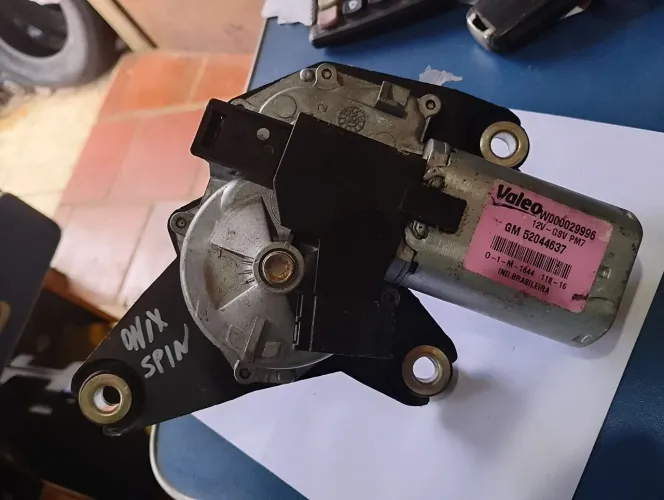 Motor limpador traseiro vigia GM Onix Spin 13/20 52044637