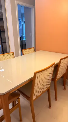MESA DE JANTAR - ISIS